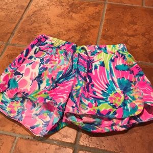 Luxletic Runaround shorts